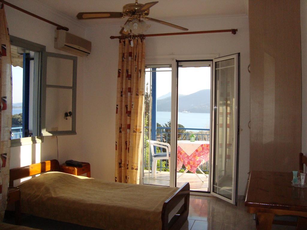 Gianna Studios Nydri  Luaran gambar